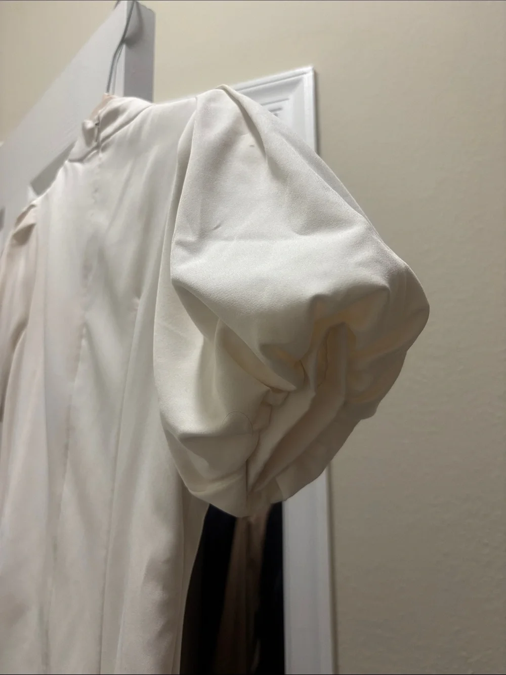 High-Neck Cream Puff-Sleeve Midi Dress - Picture 4 of 4